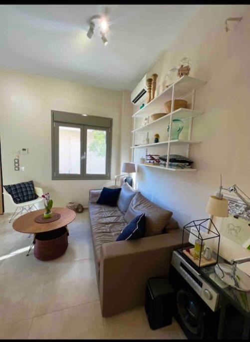 Nikaia Metro House Apartamento El Pireo